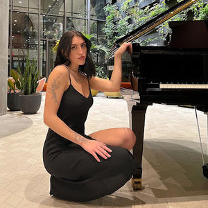 Meet your Posher, Violet